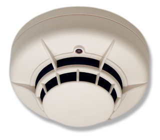 Optisch-thermischer Grenzwertrauchmelder